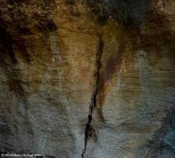 Ancient rock paintings, Mimbi Caves