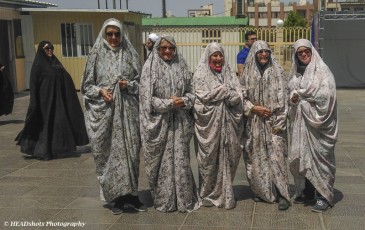 The ladies on the tour dressed up in the chador, ready to visit the shrine of Fatema Masumeh in Qom, the second holiest city in Iran
